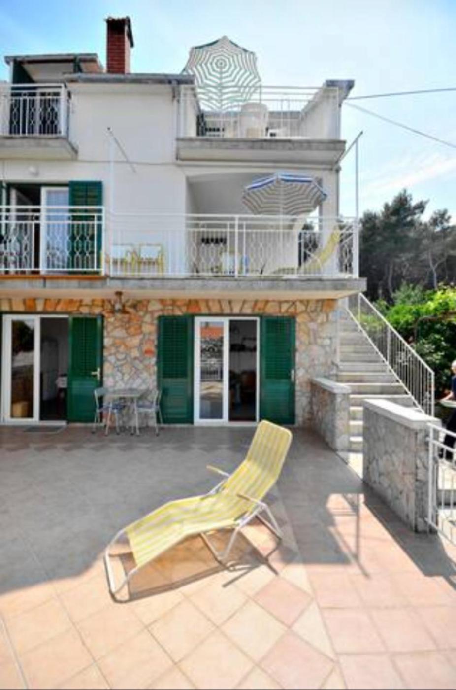 Apartment Bozikovic - Jelsa - Vitarnja Exterior photo