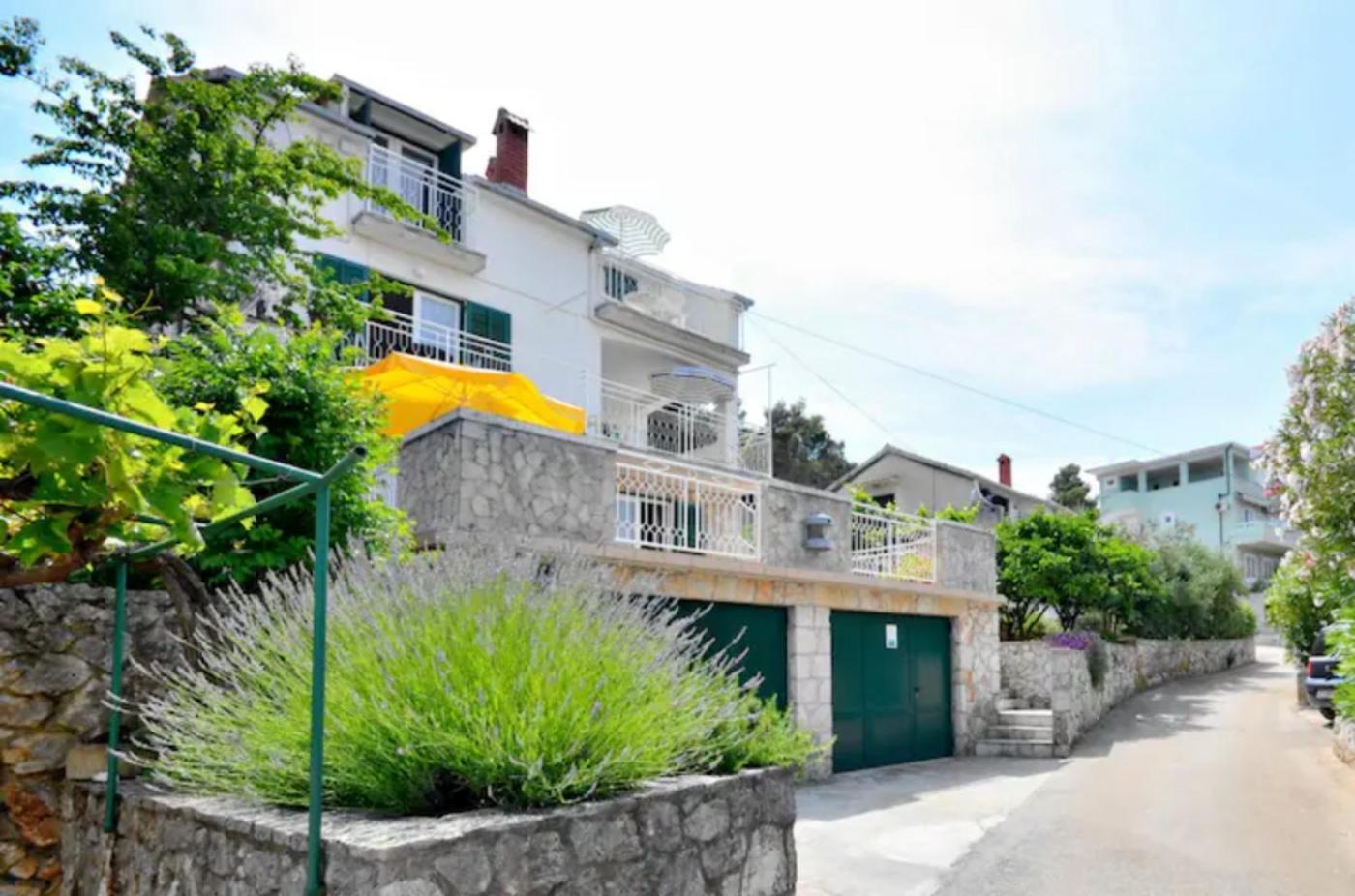 Apartment Bozikovic - Jelsa - Vitarnja Exterior photo